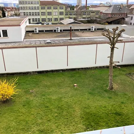 Appartement de 2 chambres avec terrasse amenagee et wifi a Saint Louis a 2 km de la plage Appartement *