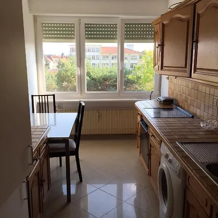 Appartement de 2 chambres avec terrasse amenagee et wifi a Saint Louis a 2 km de la plage Saint-Louis (Haut-Rhin)
